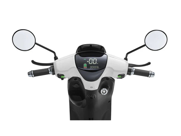 2026 E2100, 2026 Watt Motor, max. 45 km/h, 71 km