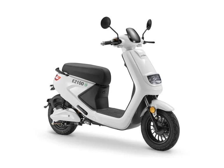 2026 E2100, 2026 Watt Motor, max. 45 km/h, 71 km