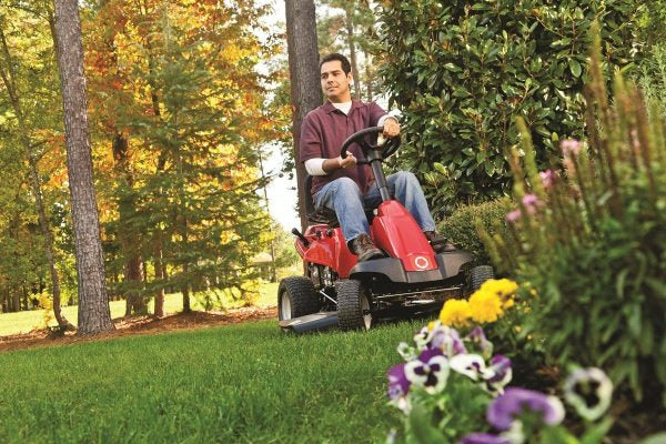 2026 NewTroy-Bilt TB30 382 cm³ ride-on lawnmower with 6 gears, fully refurbished, compact design, adjustable height
