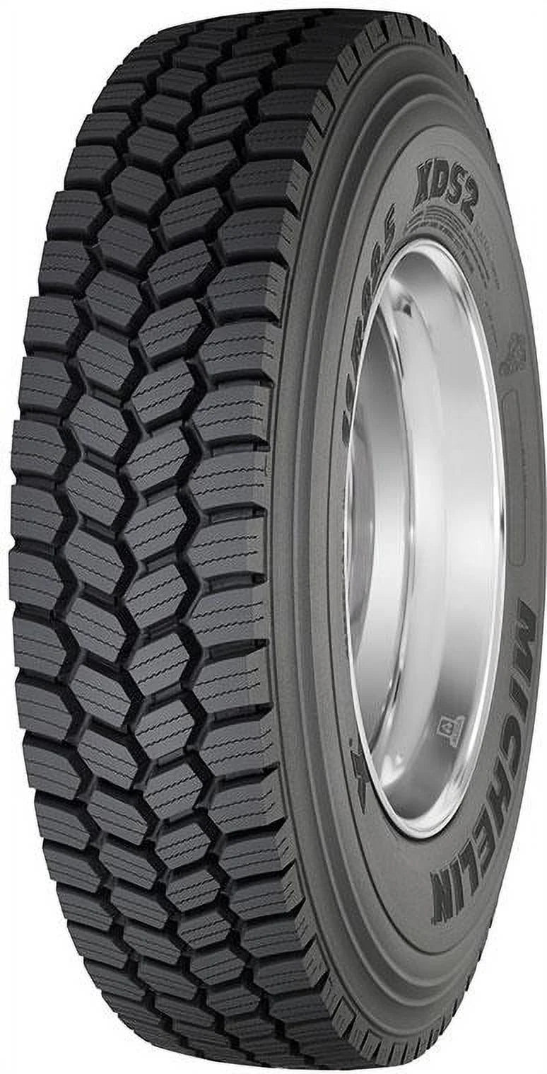 2026 XDS2 225/70R19.5 Tire