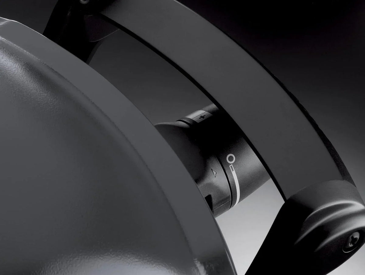 2026 Q1400 Dark Gray 2200 Watt