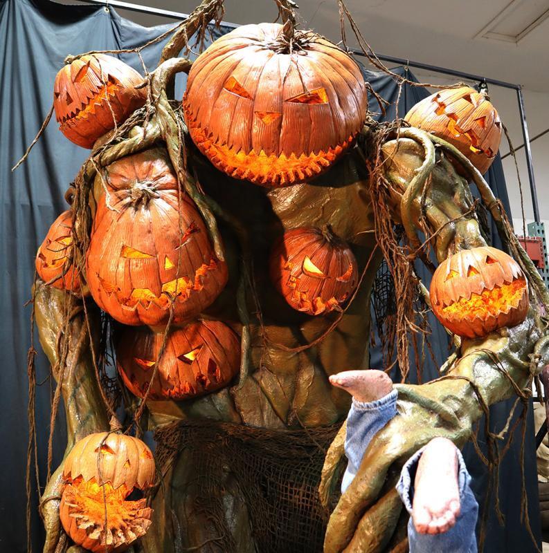 2026 Halloween Giant Pumpkin Monster and Child